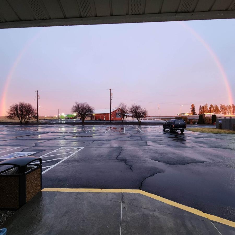 Days Inn By Wyndham Ritzville Exteriör bild